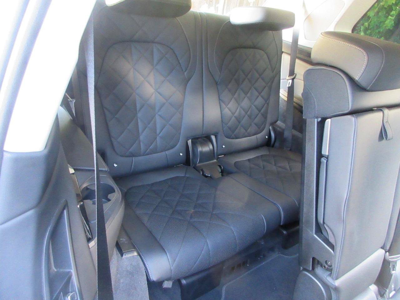Used 2025 BMW X7 xDrive40i w/ Premium Package AWD/4WD image 39