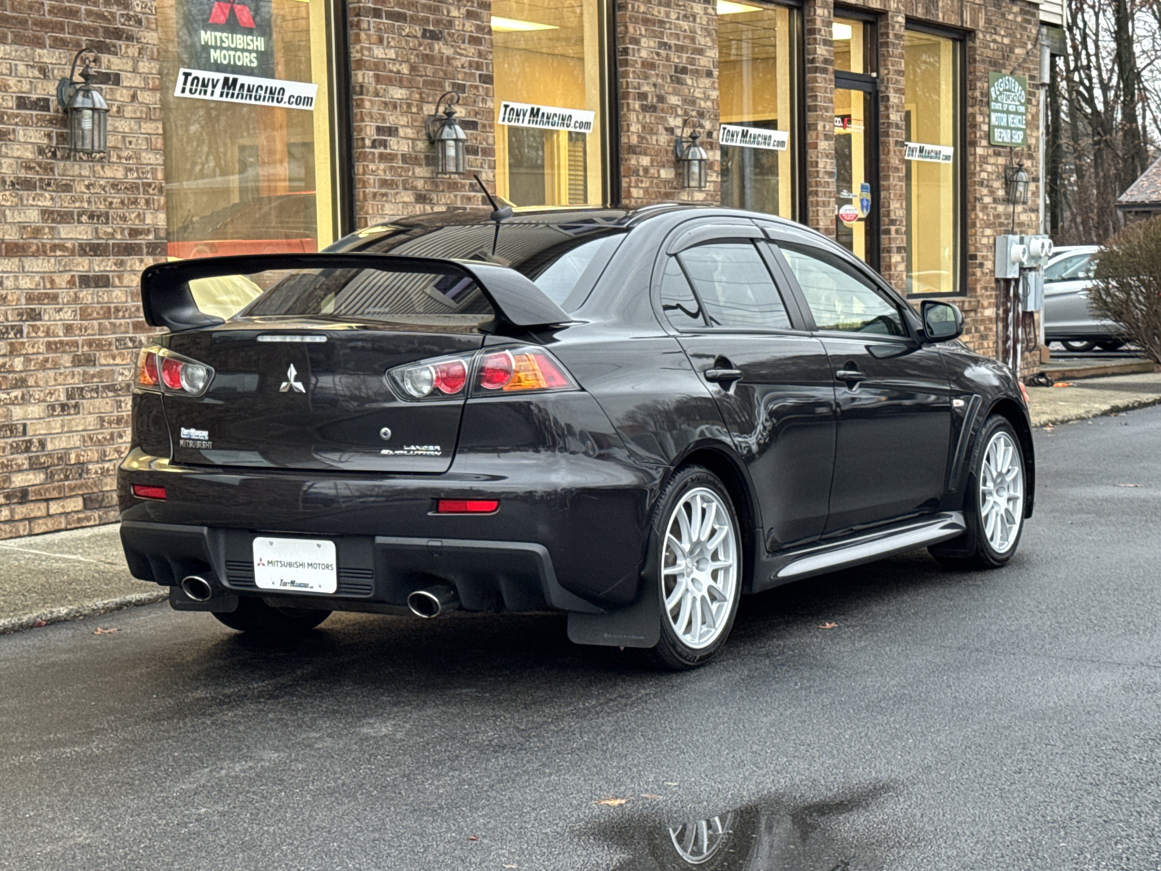 Used 2011 Mitsubishi Lancer Evolution GSR image 5