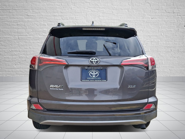 Used 2018 Toyota RAV4 XLE FWD image 5