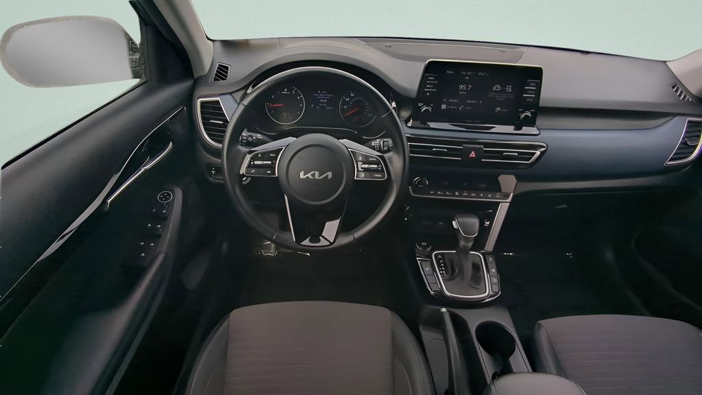 Used 2023 Kia Seltos S AWD/4WD image 12