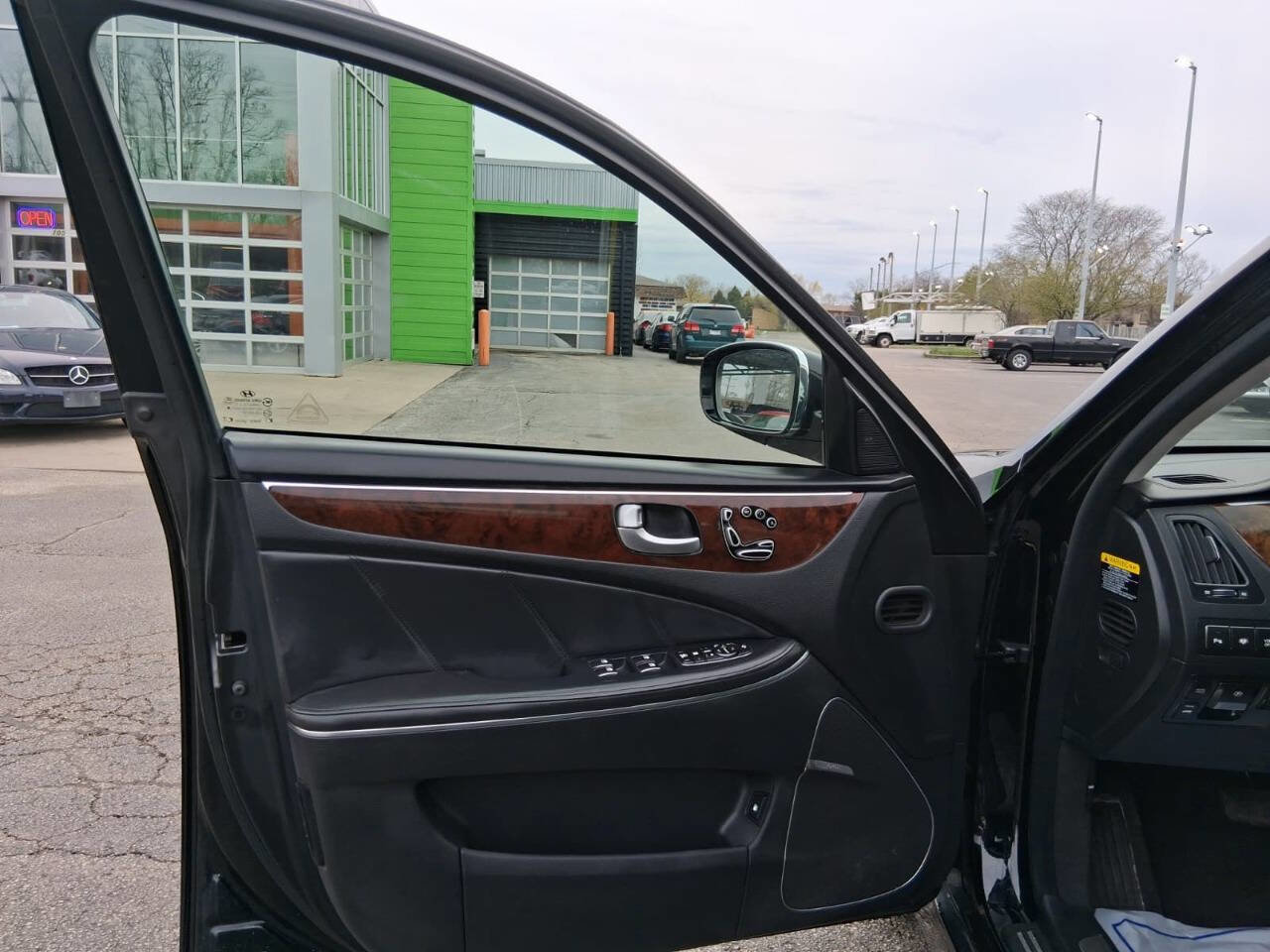 Used 2012 Hyundai Equus Signature RWD image 13