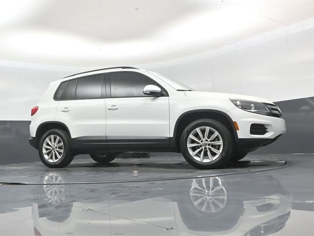 Used 2018 Volkswagen Tiguan Limited image 38