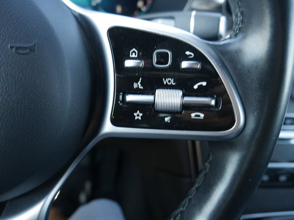 Used 2022 Mercedes-Benz GLC 300 4MATIC image 37