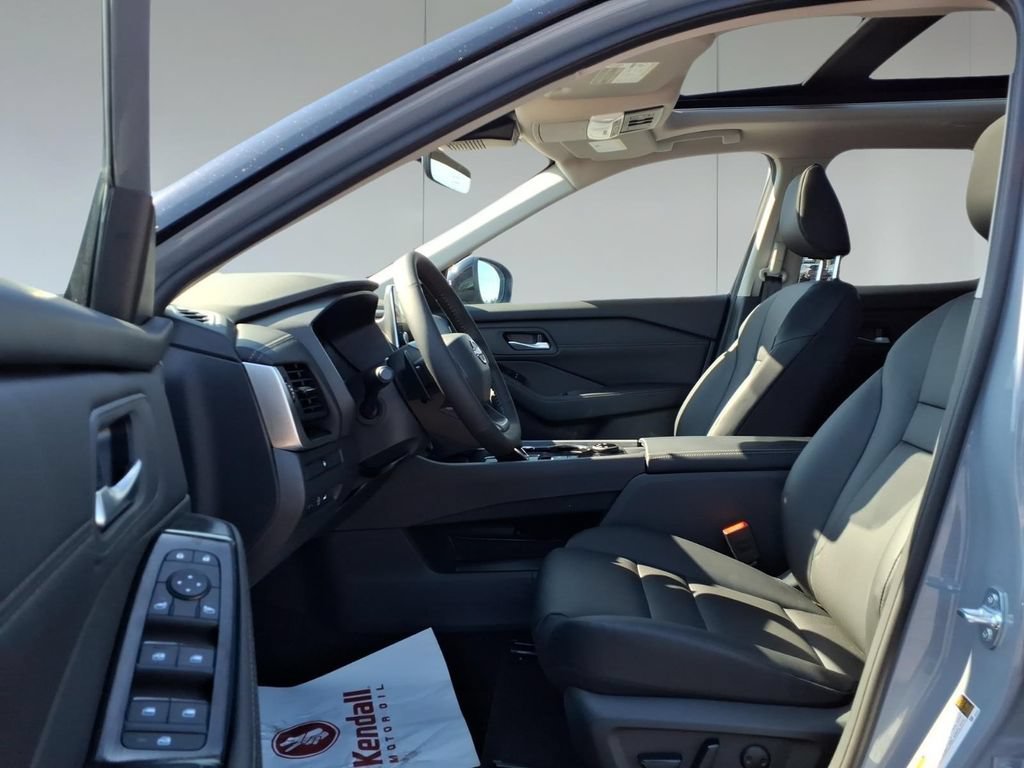 New 2026 Nissan Rogue Dark Armor AWD/4WD image 14