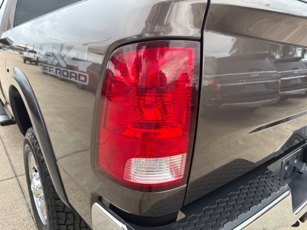 Used 2018 RAM 2500 Tradesman w/ Chrome Appearance Group AWD/4WD image 17