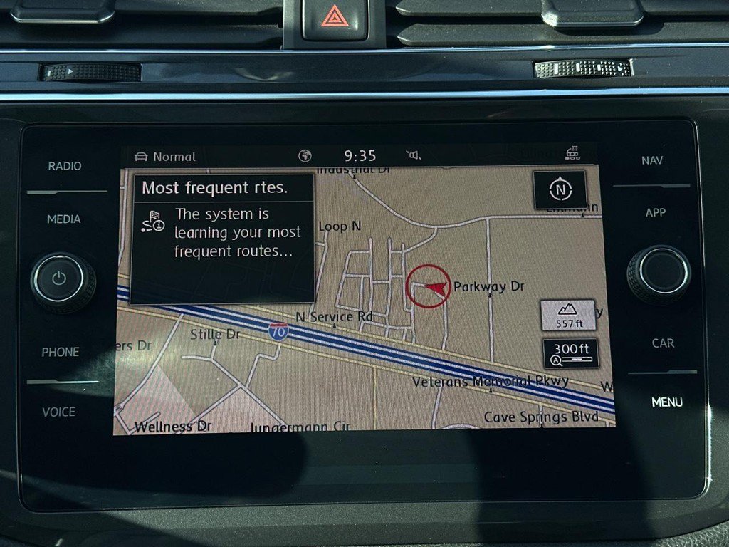 Used 2020 Volkswagen Tiguan SEL image 26