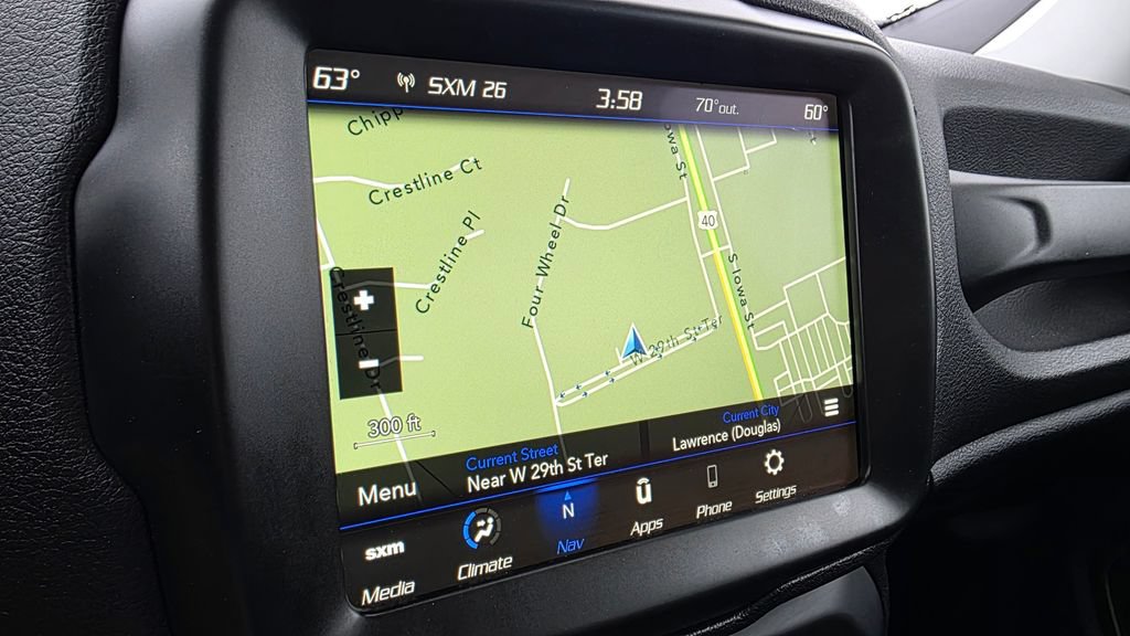 Used 2023 Jeep Renegade Latitude AWD/4WD image 32