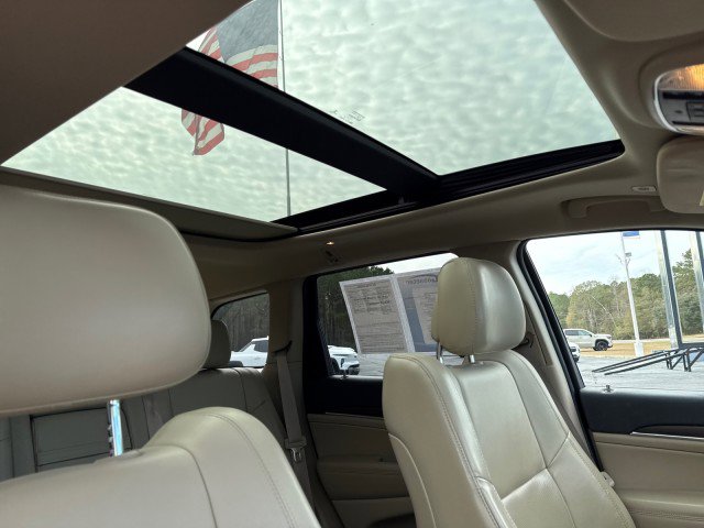 Used 2017 Jeep Grand Cherokee Limited w/ Luxury Group II image 10