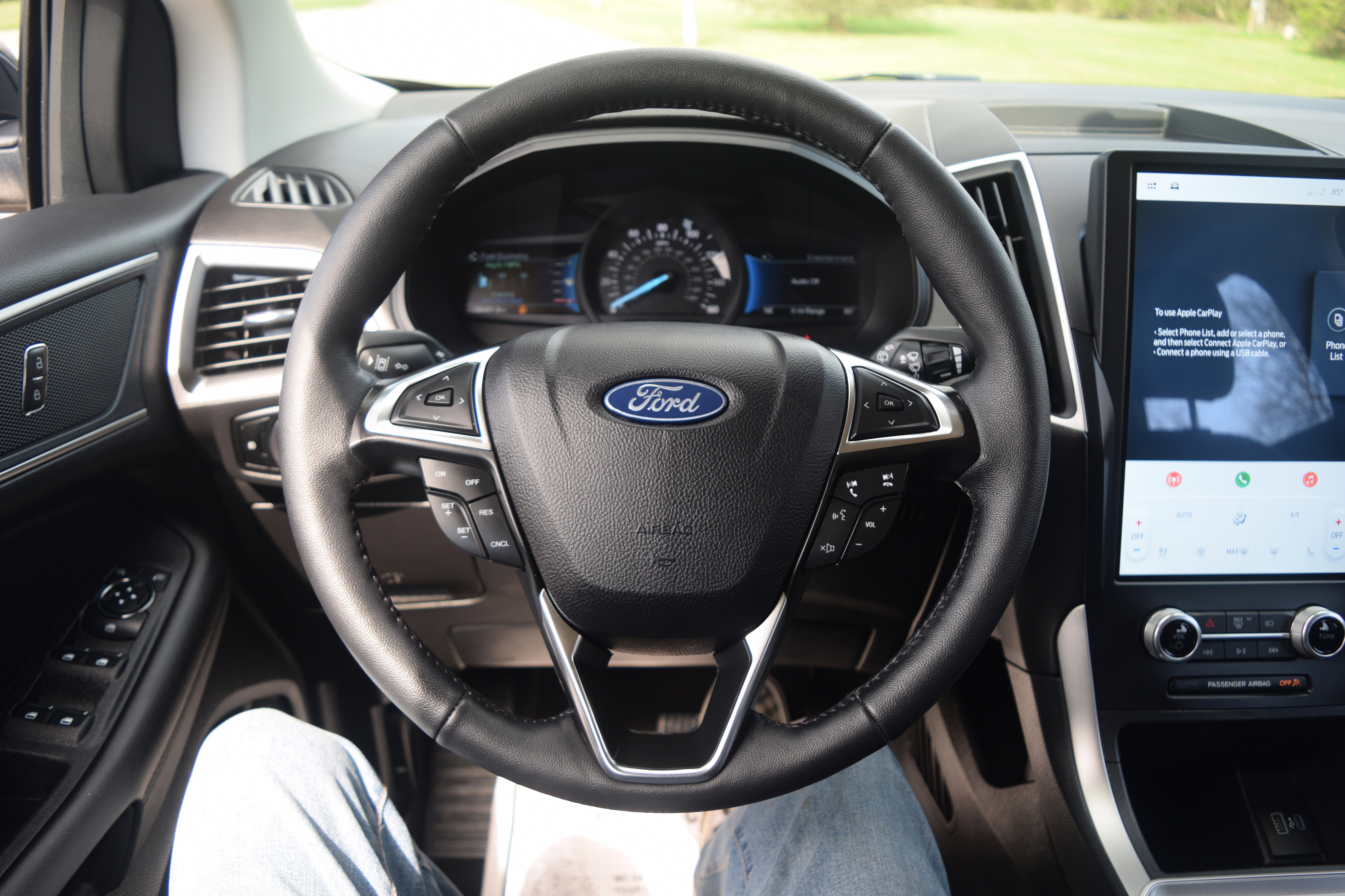 Used 2024 Ford Edge SEL w/ Convenience Package AWD/4WD image 4