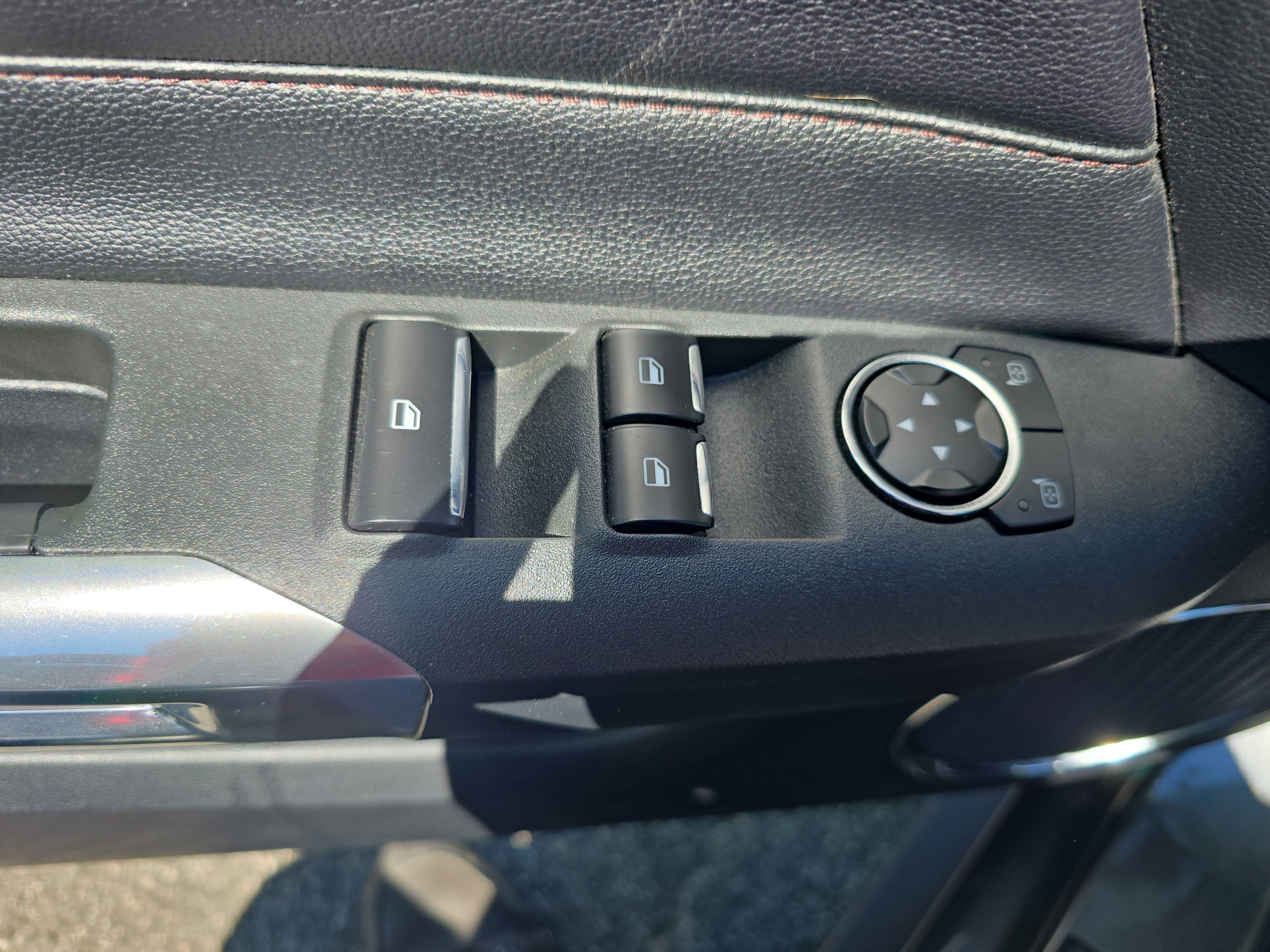 Used 2016 Ford Mustang GT Premium w/ Equipment Group 401A RWD image 30