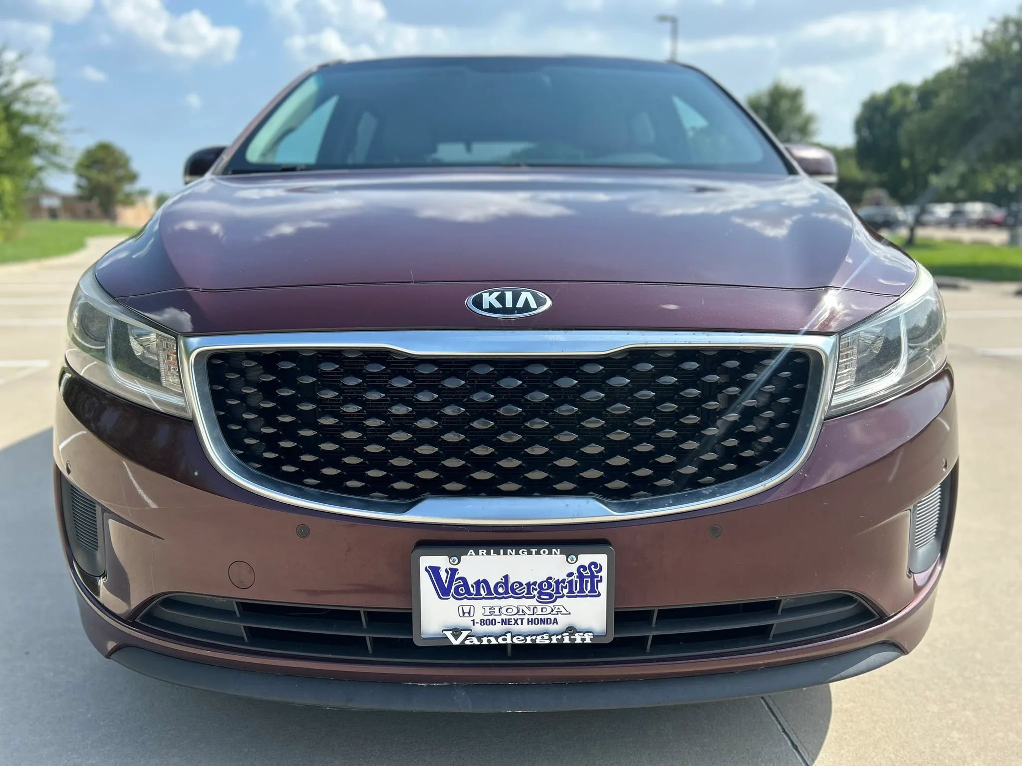 Used 2017 Kia Sedona LX w/ LX Essentials Premium Package FWD image 3