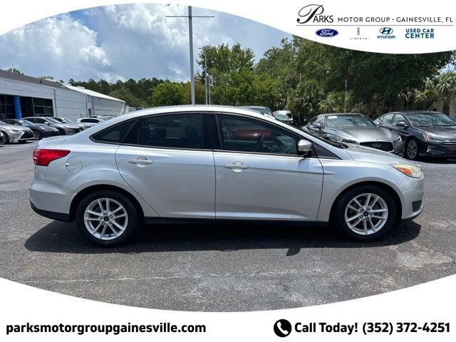 Certified 2017 Ford Focus SE FWD image 5