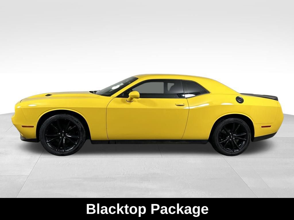 Used 2018 Dodge Challenger SXT w/ Blacktop Package image 6