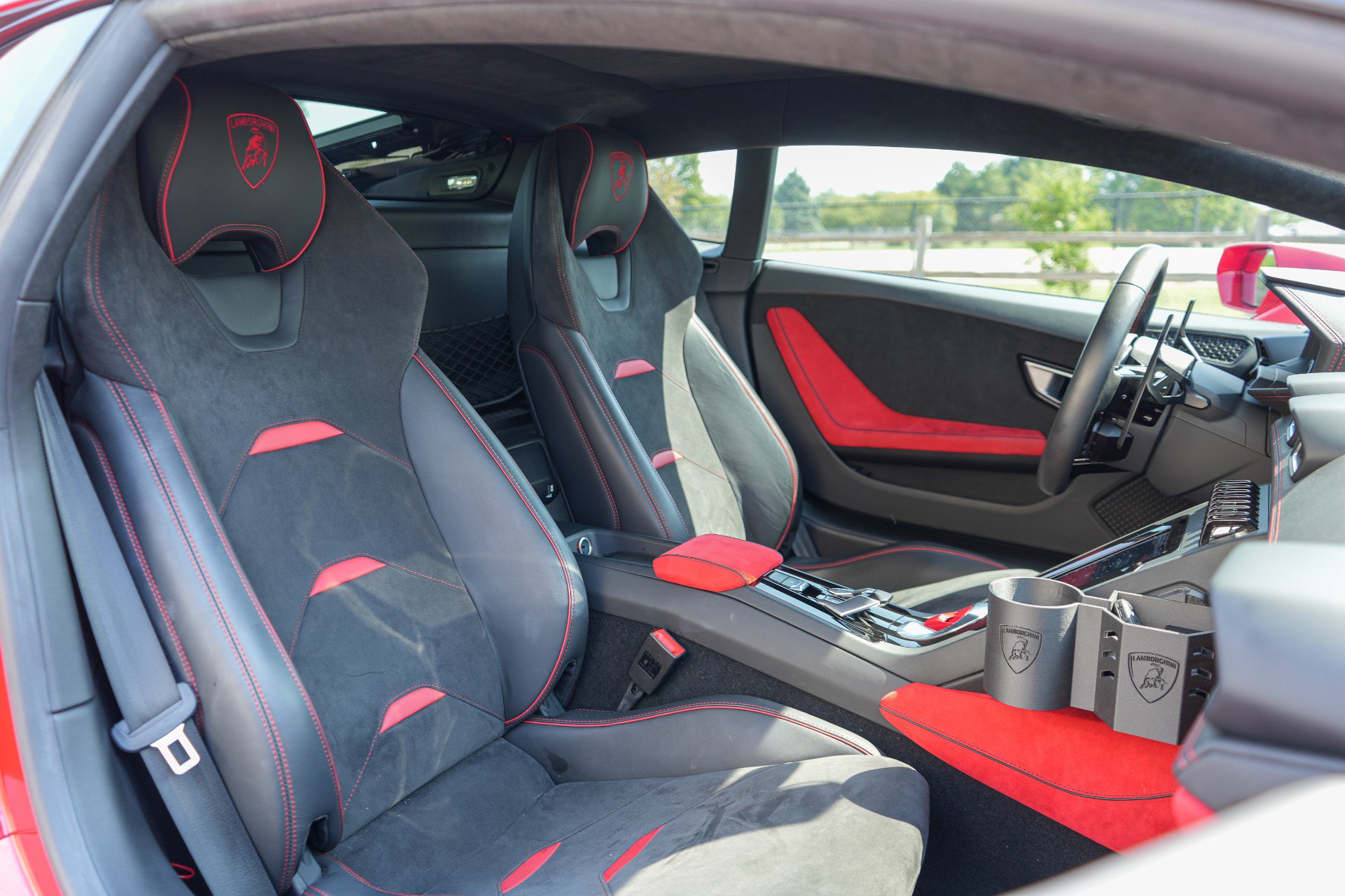 Used 2020 Lamborghini Huracan EVO AWD/4WD image 28