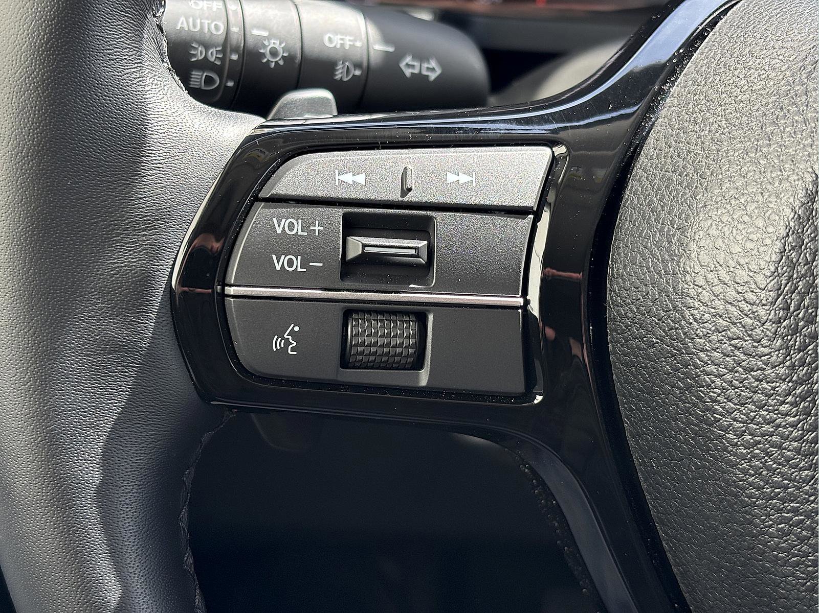 Certified 2025 Honda Pilot Elite image 38