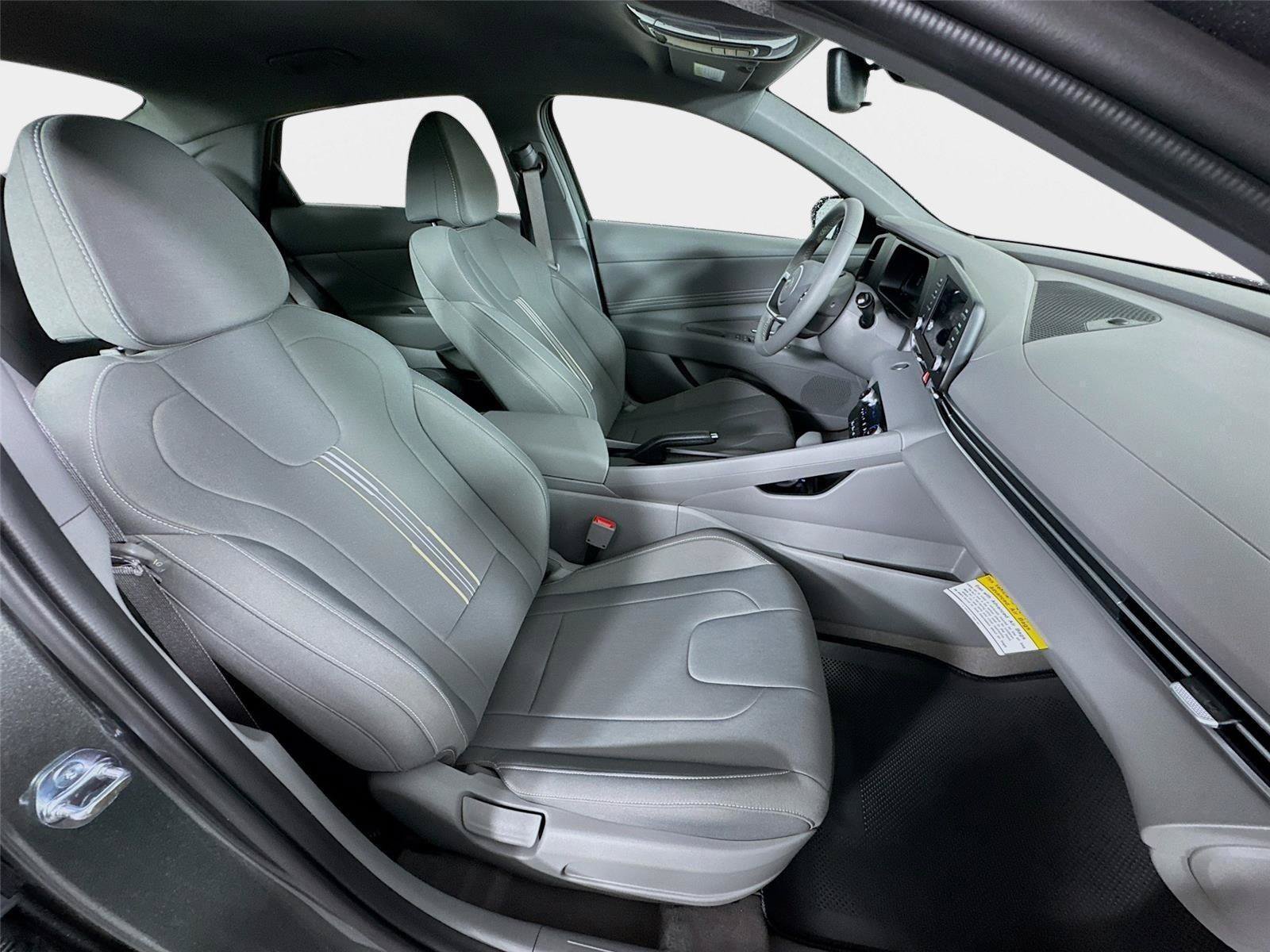 New 2026 Hyundai Elantra Sport FWD image 25