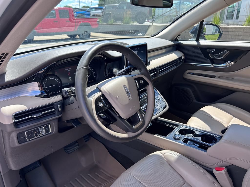 Used 2020 Lincoln Corsair AWD w/ Equipment Group 101A image 9
