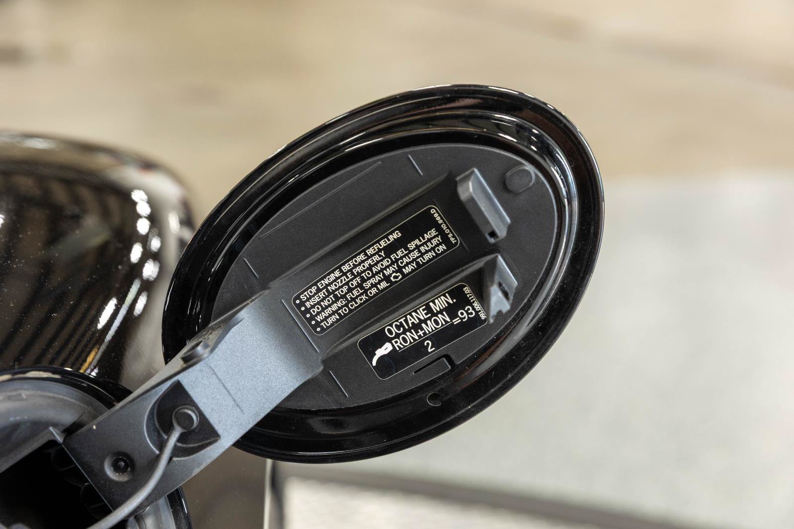Used 2018 Porsche 718 Cayman RWD image 36