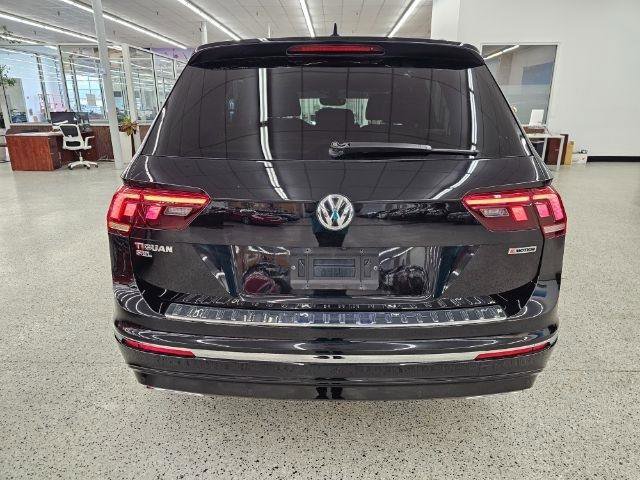 Used 2019 Volkswagen Tiguan SEL Premium R-Line w/ 3rd Row Seat Package image 5