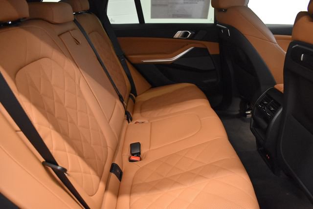 New 2026 BMW X5 xDrive50e w/ M Sport Package AWD/4WD image 17