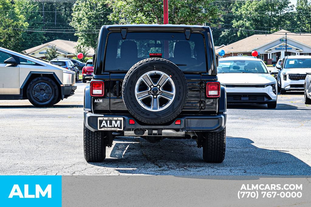 Used 2023 Jeep Wrangler Unlimited Sahara w/ Cold Weather Group AWD/4WD image 12