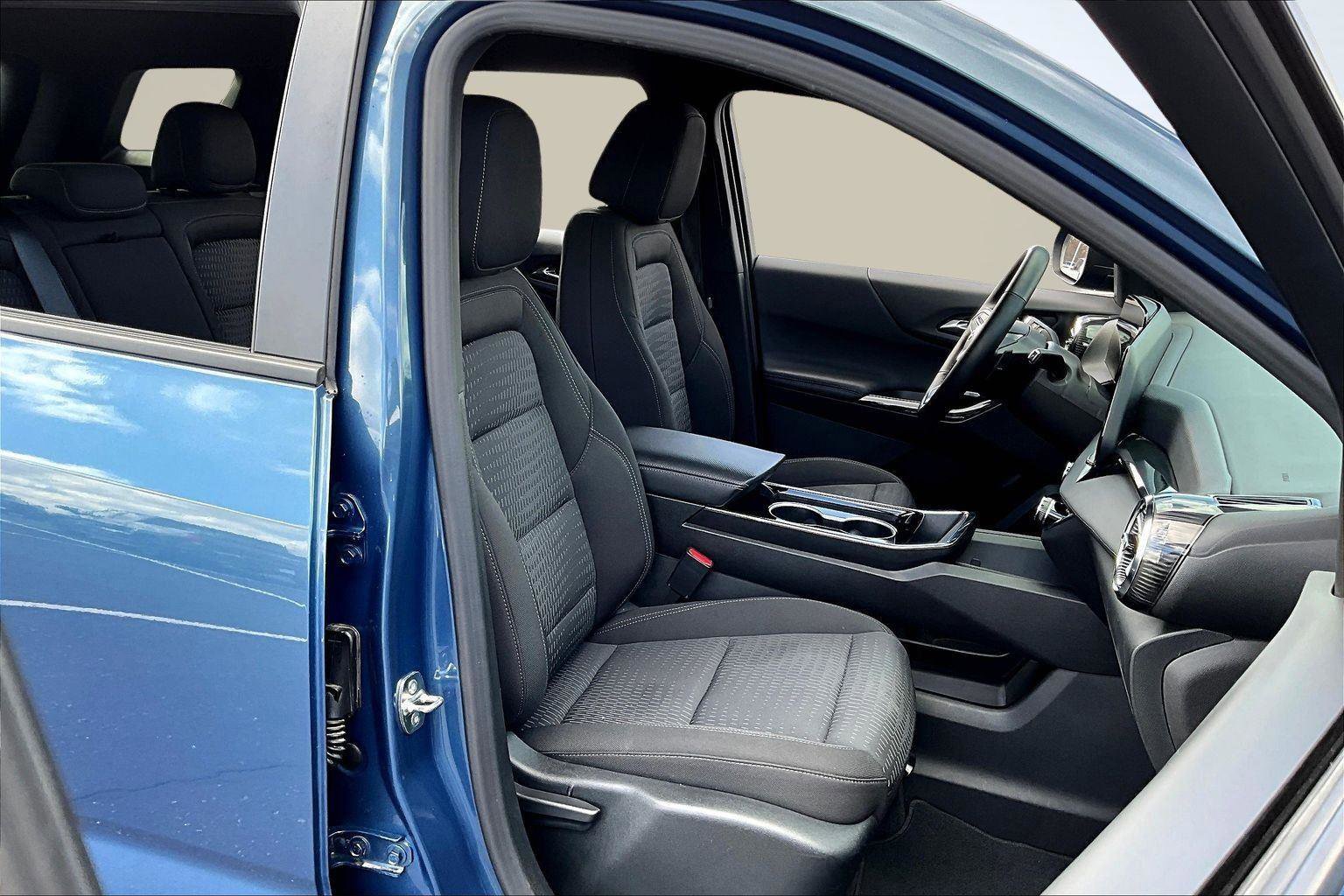 Used 2025 Chevrolet Equinox LT AWD/4WD image 8