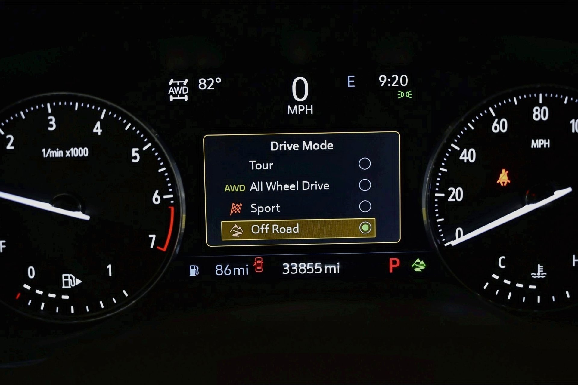 Used 2023 Buick Envision Essence AWD/4WD image 29