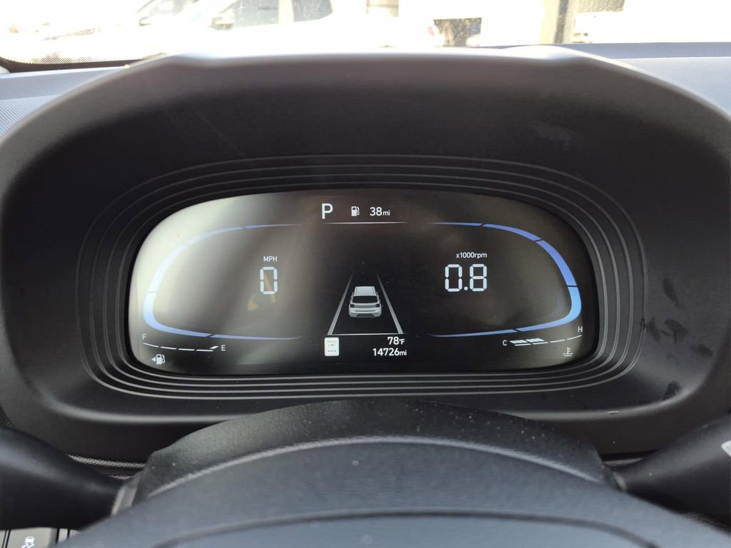 Used 2025 Hyundai Venue Limited image 20