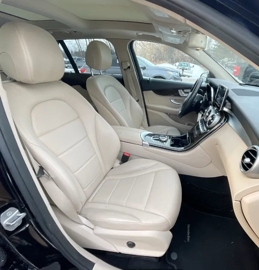 Used 2017 Mercedes-Benz GLC 300 4MATIC image 14
