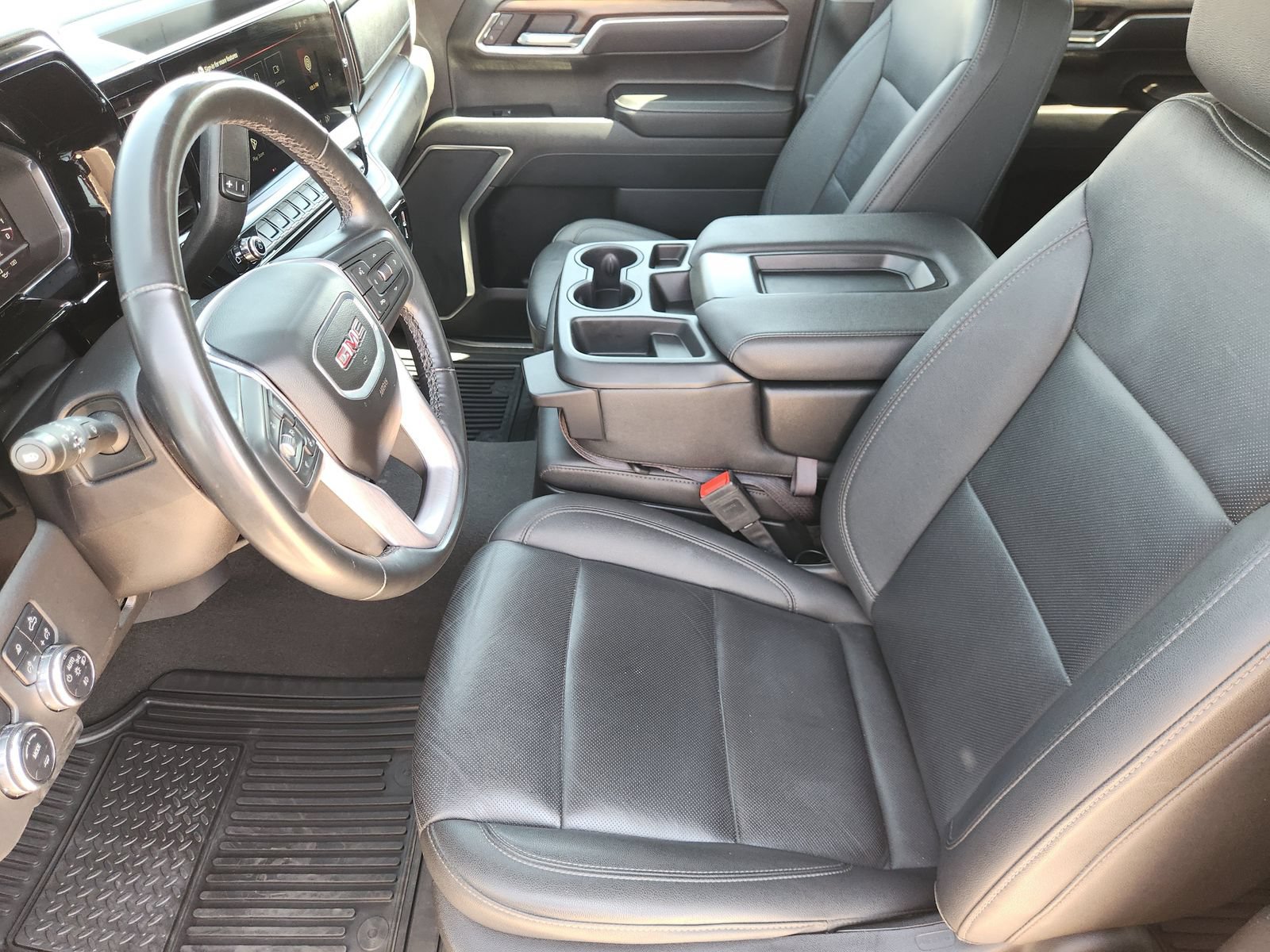Used 2025 GMC Sierra 1500 SLT RWD image 16