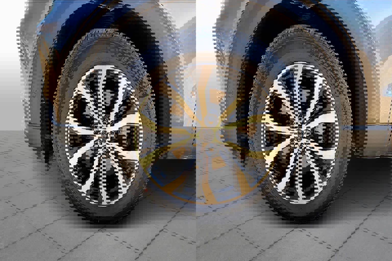 Used 2020 Ford Explorer ST image 9