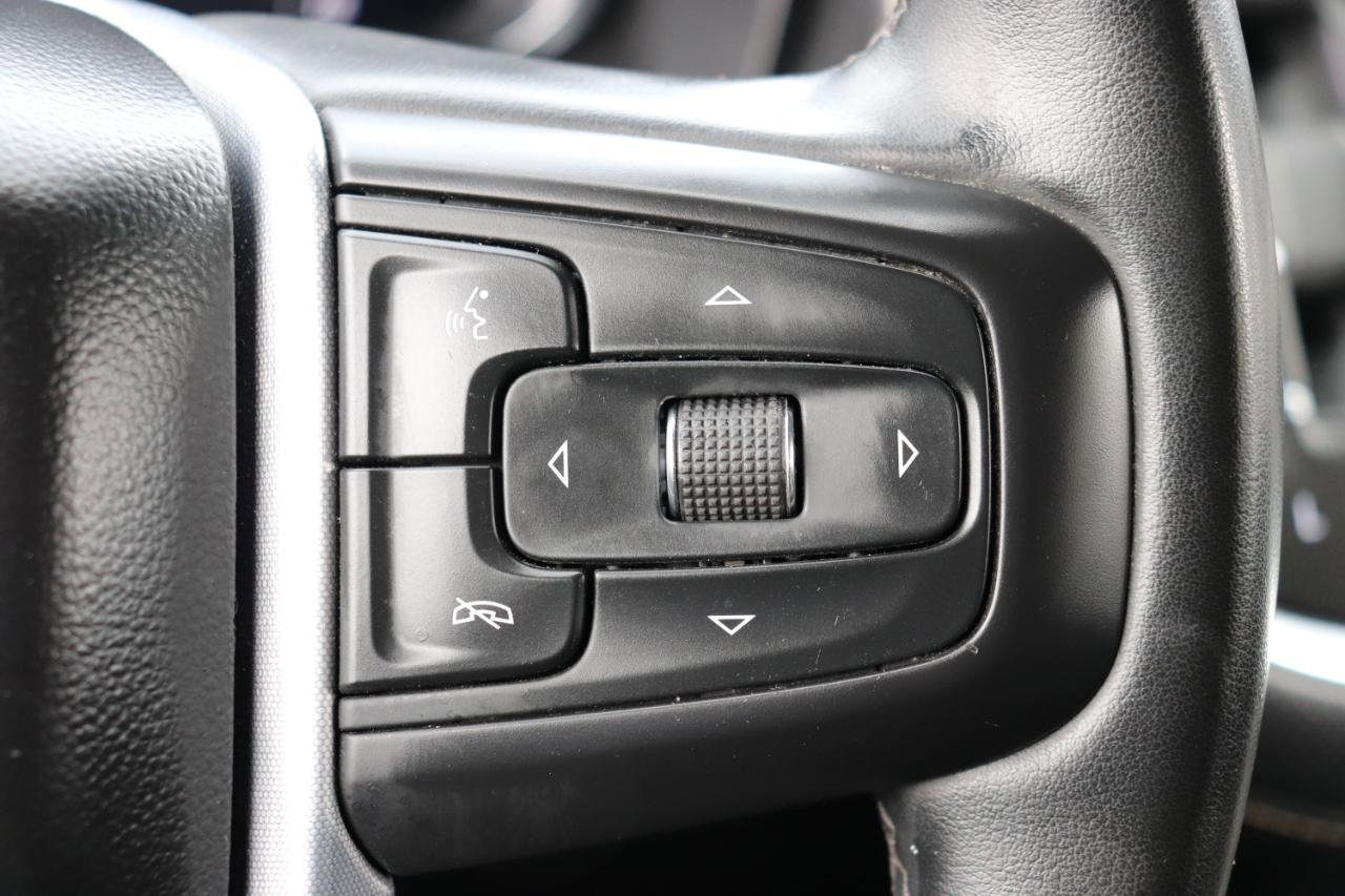 Used 2024 GMC Yukon SLT image 35