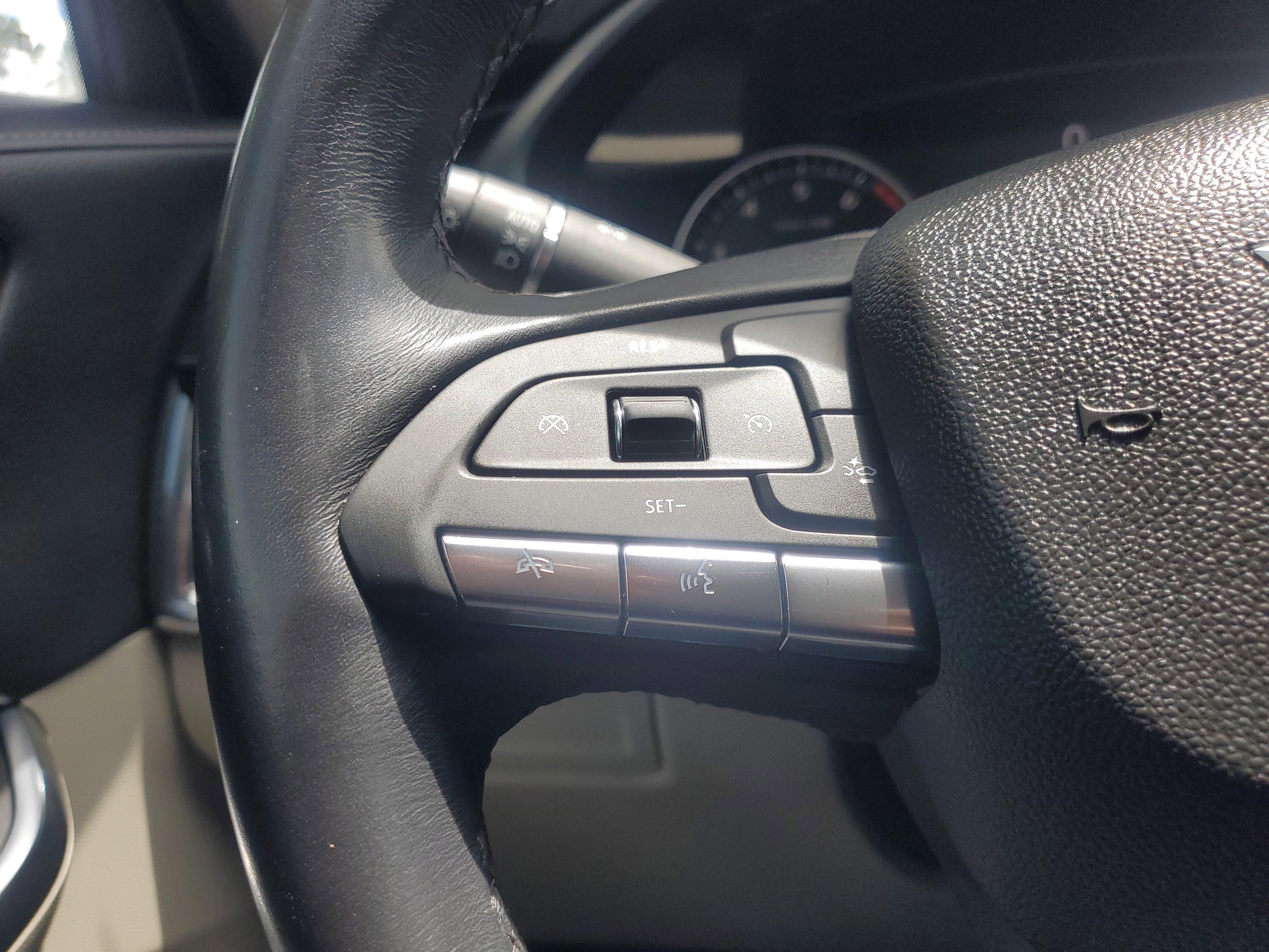 Used 2023 Cadillac XT4 Luxury FWD image 25