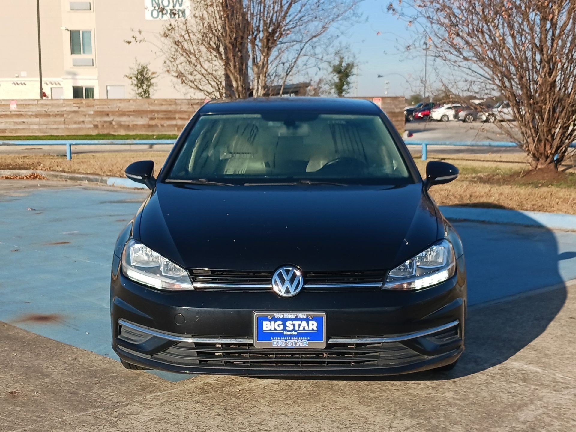 Used 2018 Volkswagen Golf S image 7