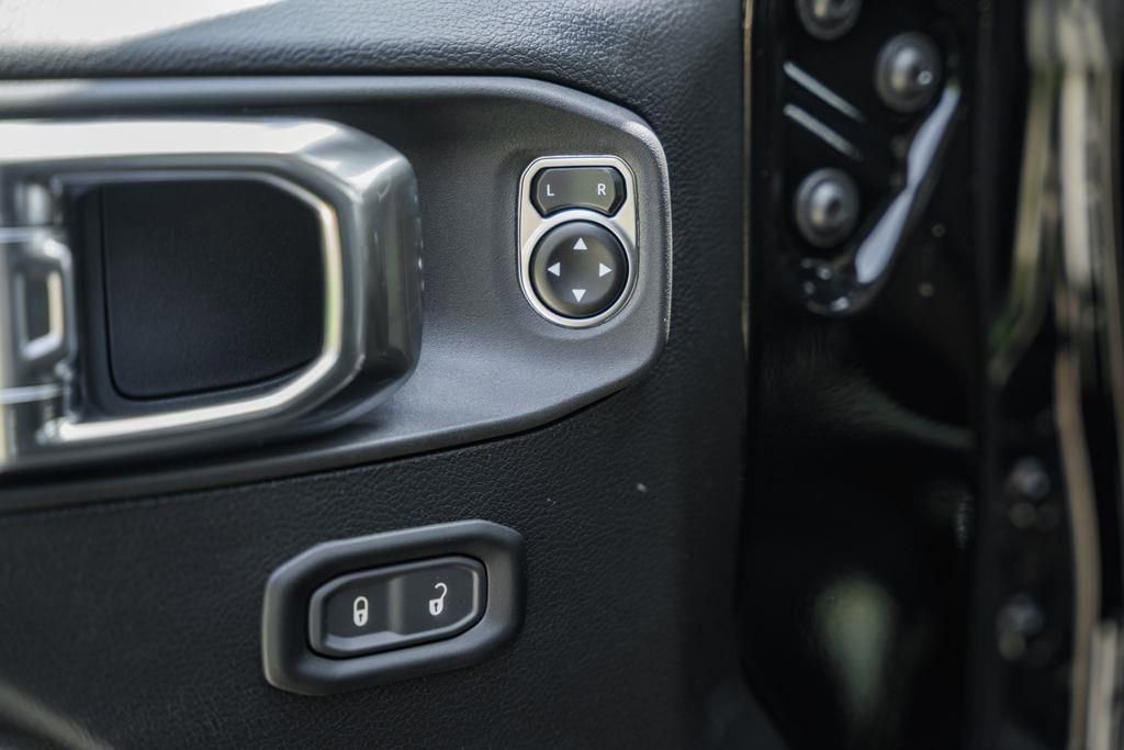 New 2025 Jeep Gladiator Sport AWD/4WD image 38