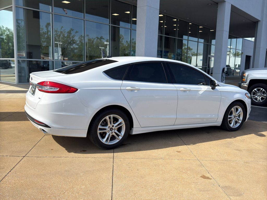 Used 2018 Ford Fusion SE image 5