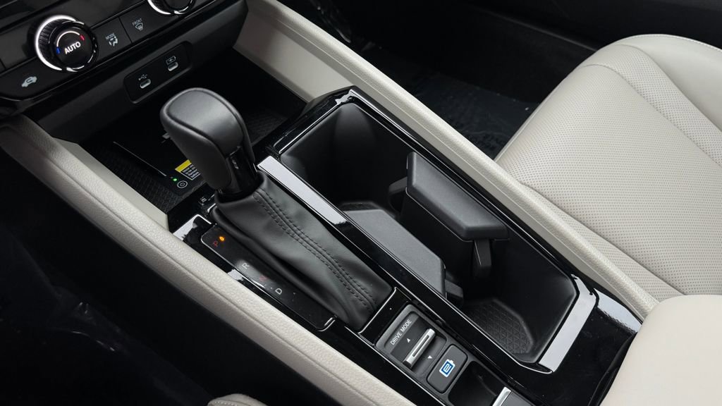 Used 2025 Honda Accord EX-L image 15