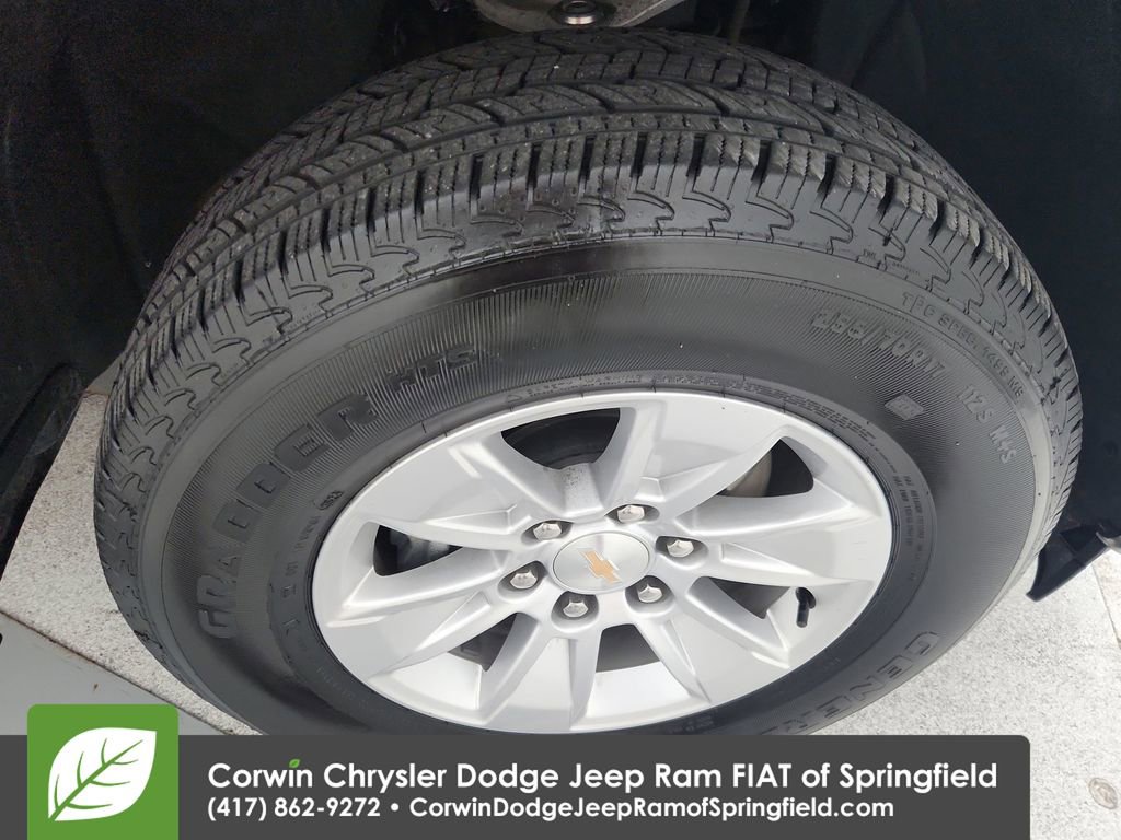 Used 2025 Chevrolet Silverado 1500 LT image 34