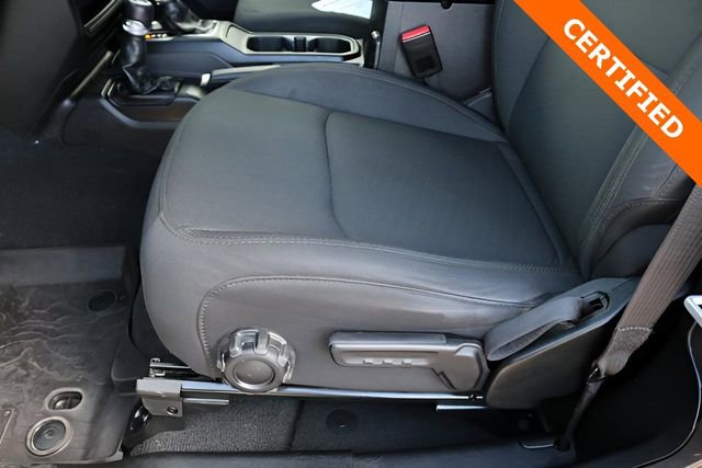 Used 2023 Jeep Wrangler Sport S image 12