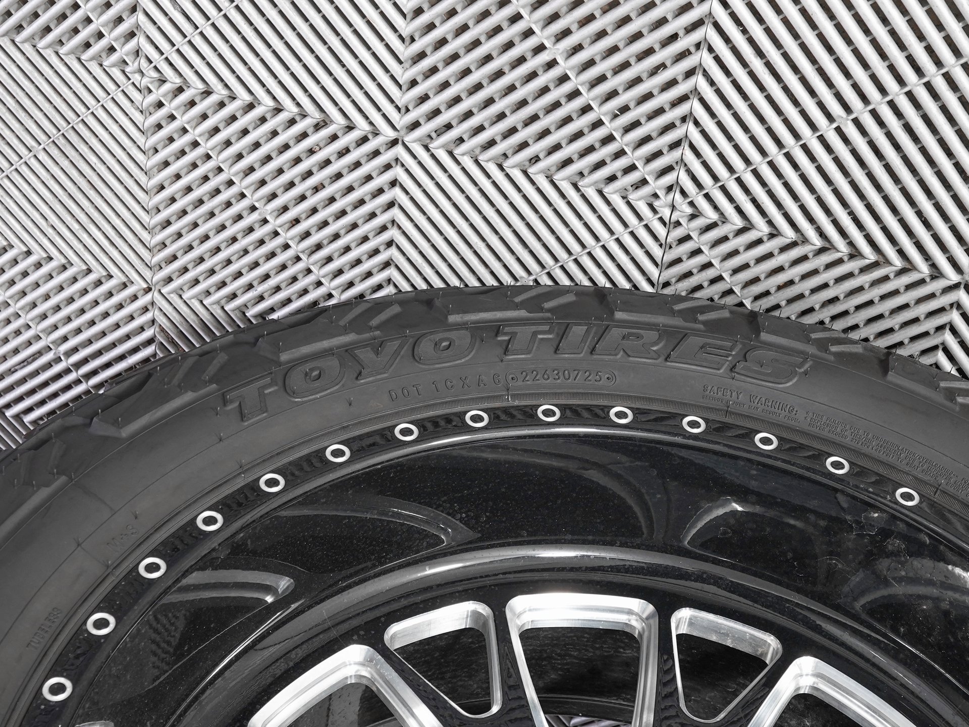 Used 2025 GMC Sierra 2500 AT4 w/ AT4 Premium Plus Package image 31