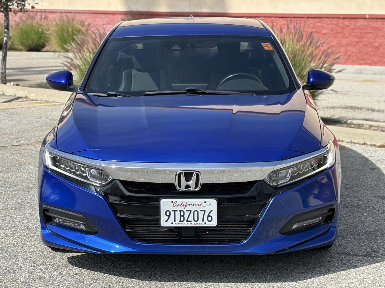 Used 2020 Honda Accord Sport image 2