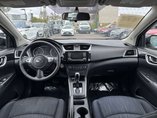 Used 2016 Nissan Sentra SV FWD image 13