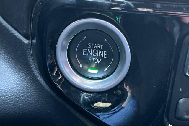 Used 2025 Chevrolet Silverado 1500 LT RWD image 31