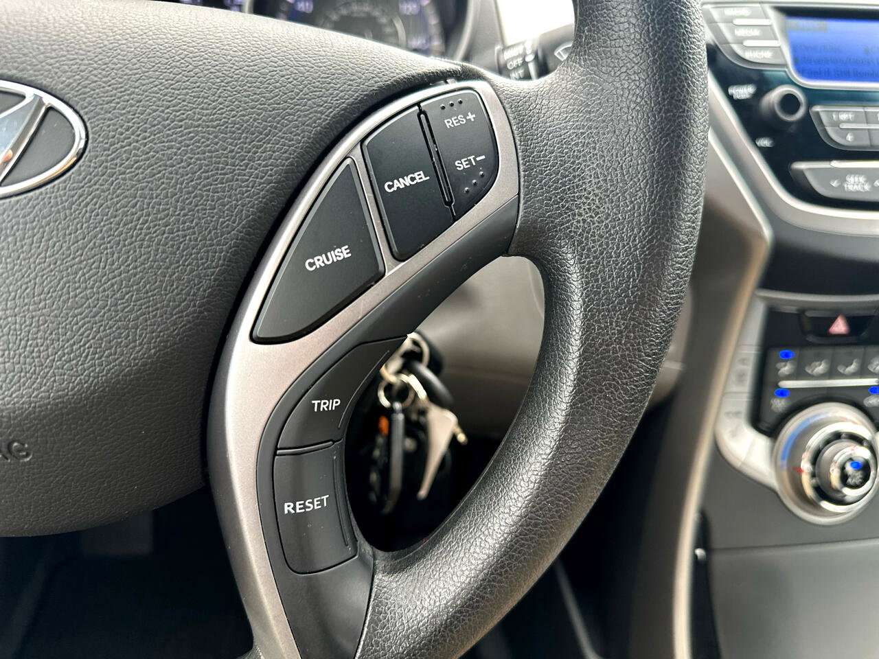 Used 2013 Hyundai Elantra GLS w/ Preferred Pkg image 20