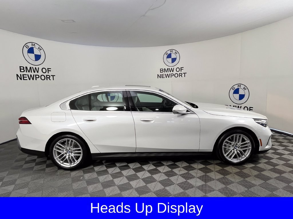 Certified 2024 BMW 540i xDrive w/ Premium Package AWD/4WD image 8