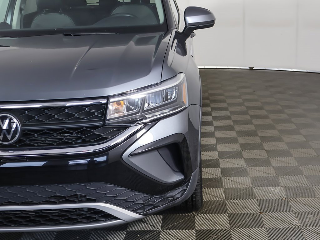Used 2022 Volkswagen Taos SE image 13