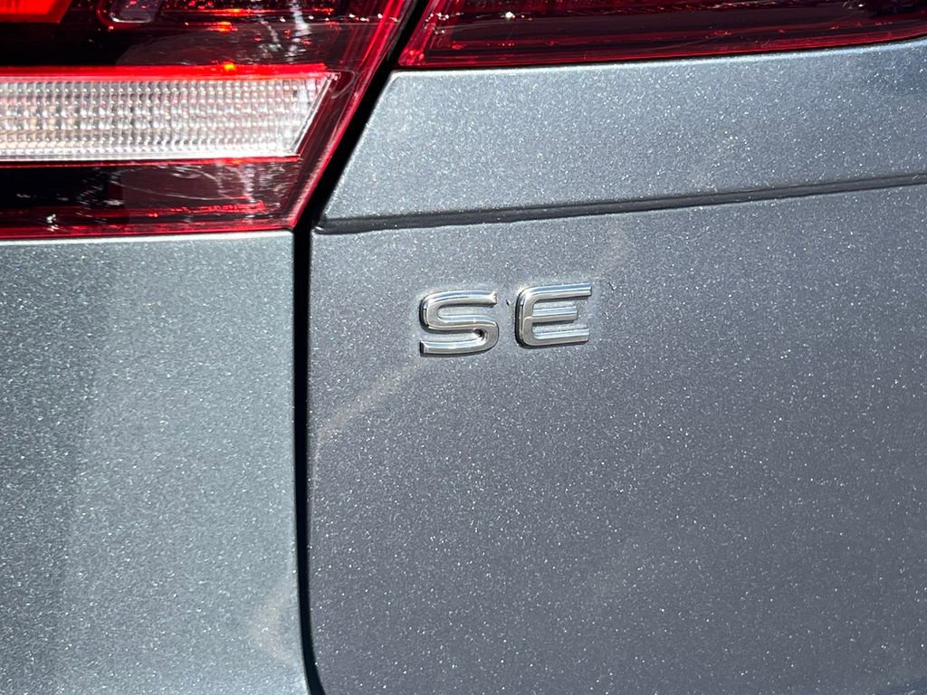 Used 2023 Volkswagen Tiguan SE FWD image 15