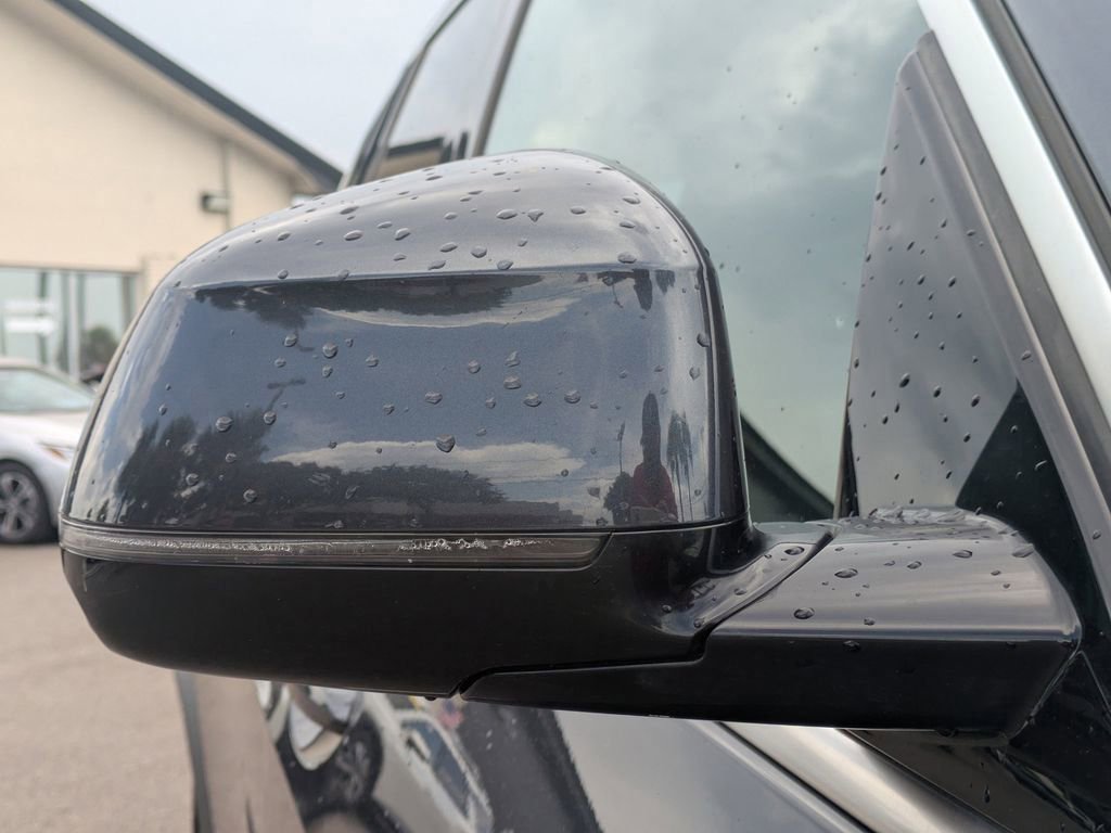 Used 2019 BMW X5 xDrive50i w/ Parking Assistance Package image 12