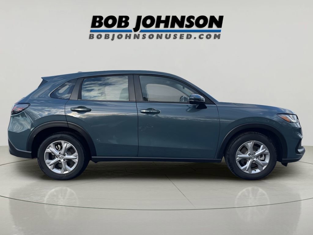 Used 2025 Honda HR-V LX image 8