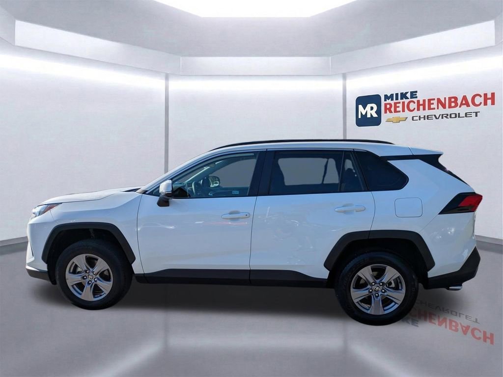 Used 2025 Toyota RAV4 XLE FWD image 7
